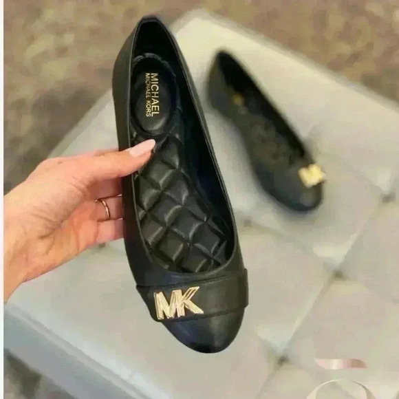 Michael Kors Brand new with box Jilly Ballet size 6 - Picture 5 of 14